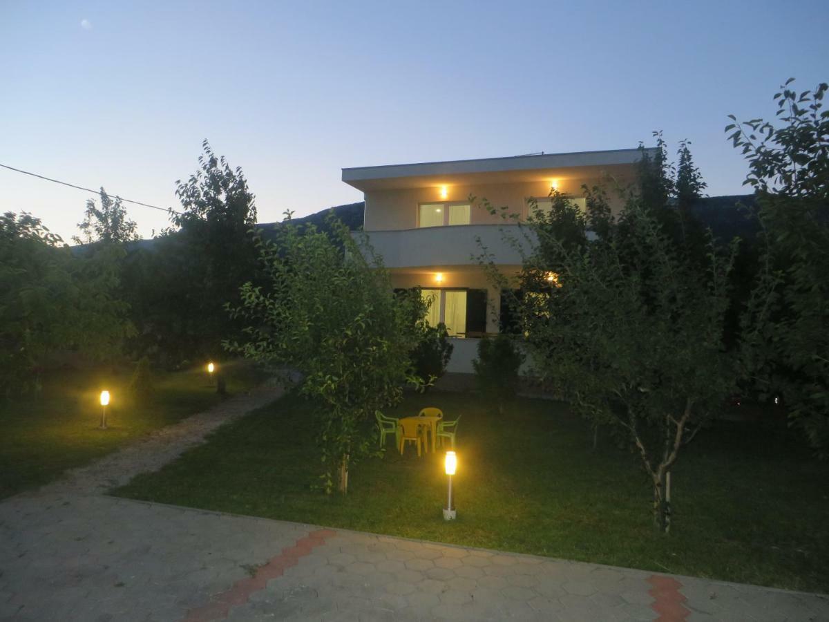 Villa Katarina Kastela Bagian luar foto