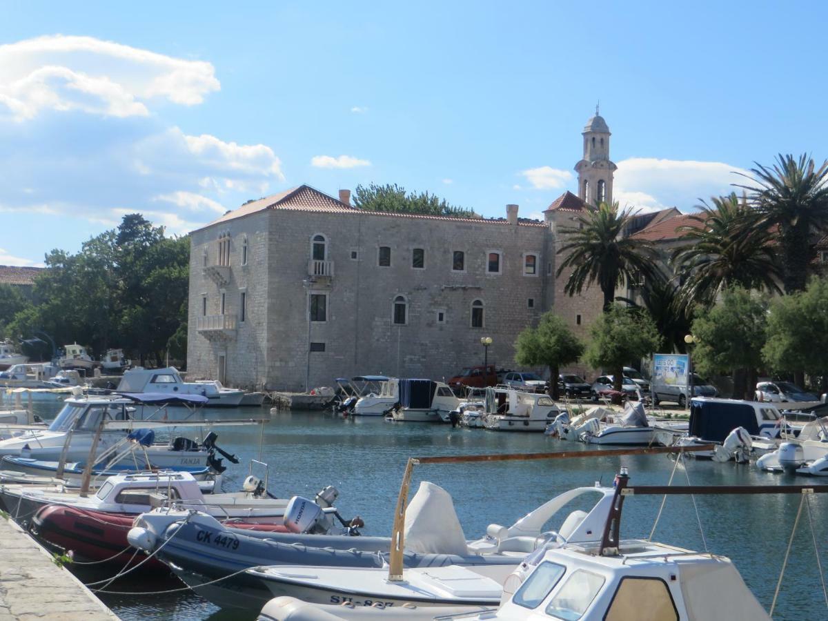 Villa Katarina Kastela Bagian luar foto