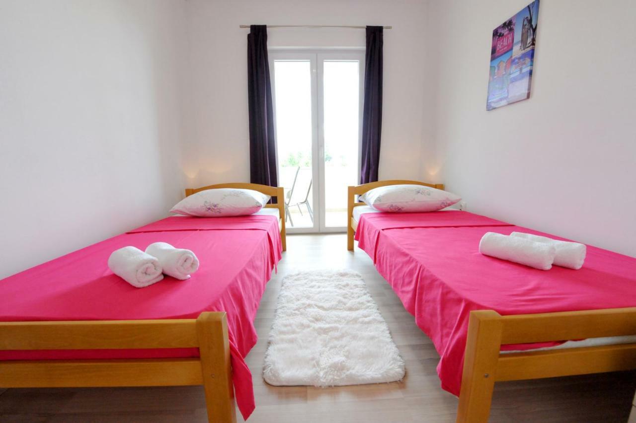 Villa Katarina Kastela Bagian luar foto