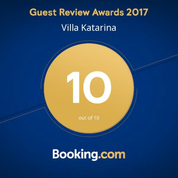 Villa Katarina Kastela Bagian luar foto