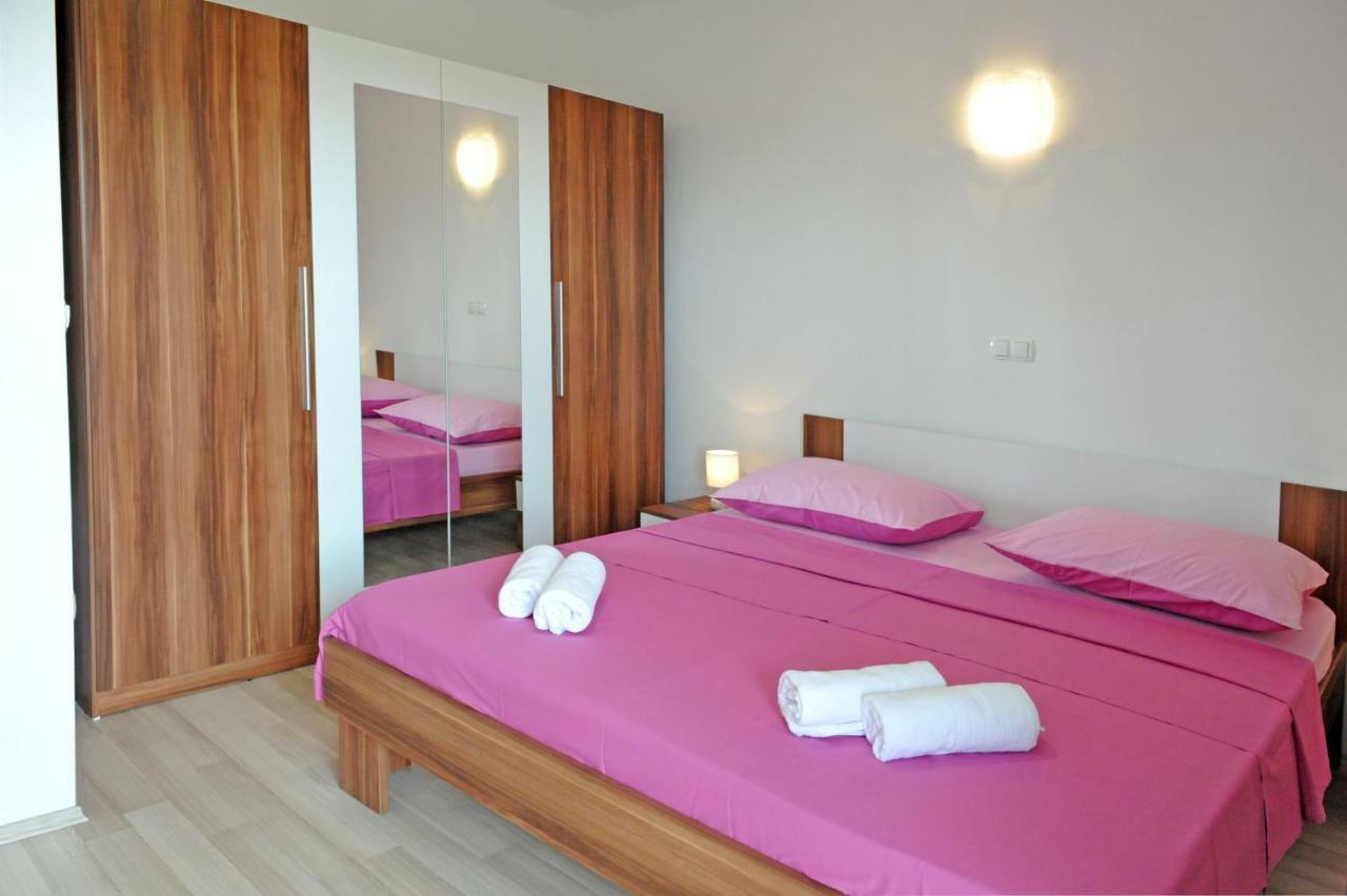 Villa Katarina Kastela Bagian luar foto